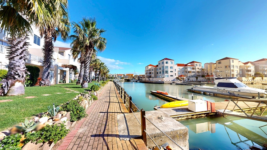 2 Bedroom Property for Sale in Harbour Island Western Cape